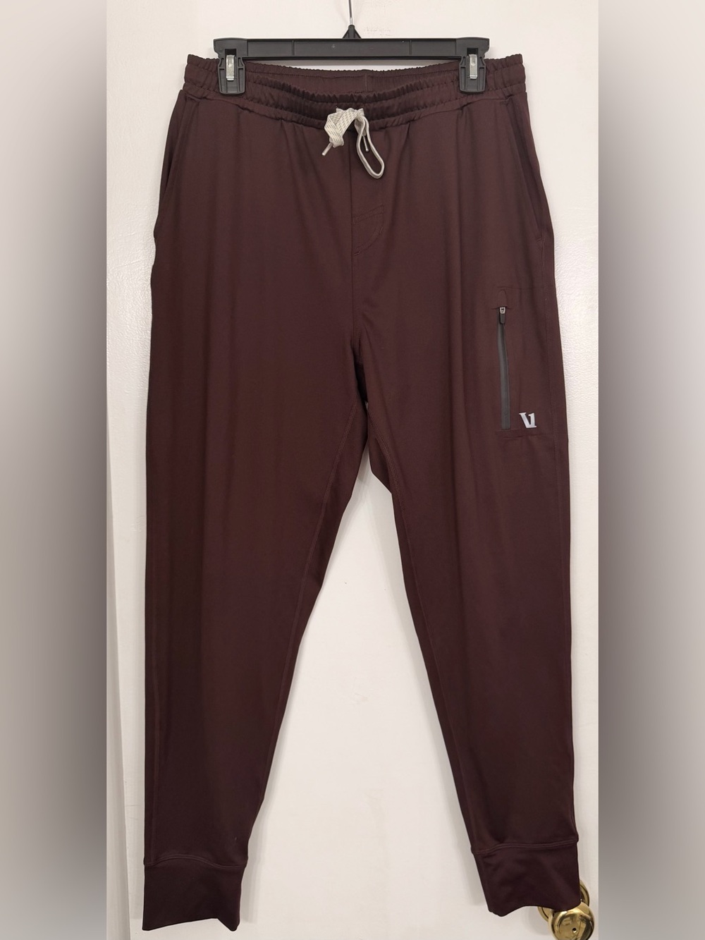 Vuori Sunday Performance Jogger Maroon Size Medium